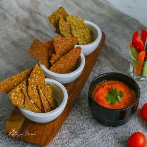 Dried vegetable and flax-seed snacks to dip