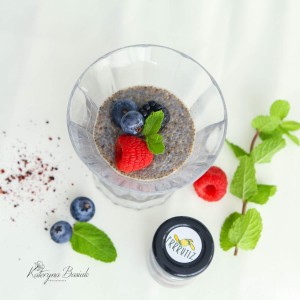 Chia seeds pudding with red fruit powder