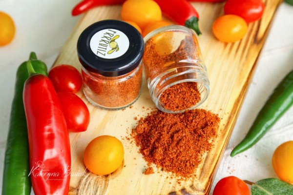 Spicy tomato powder